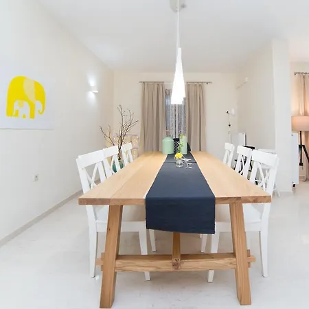 Elia Apartamento *